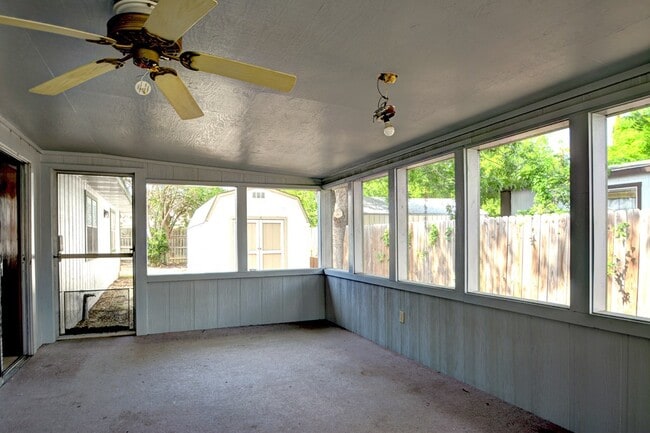 Building Photo - 109 Arizona Ash Dr