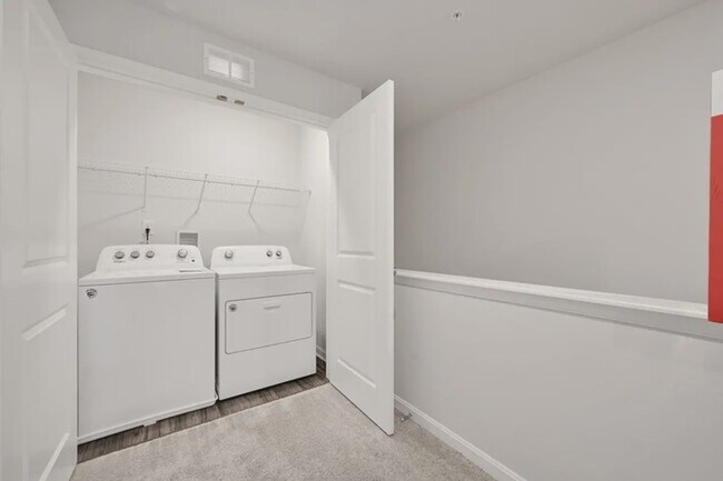 Building Photo - 130 Maple Run Dr