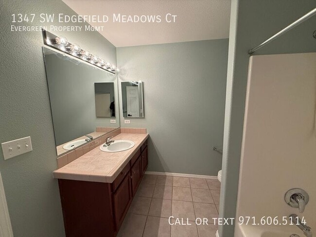 Building Photo - 1347 SW Edgefield Meadows Terrace