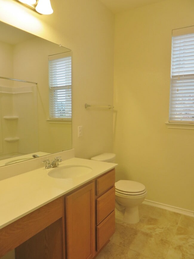 Building Photo - 1042 Bowline Dr