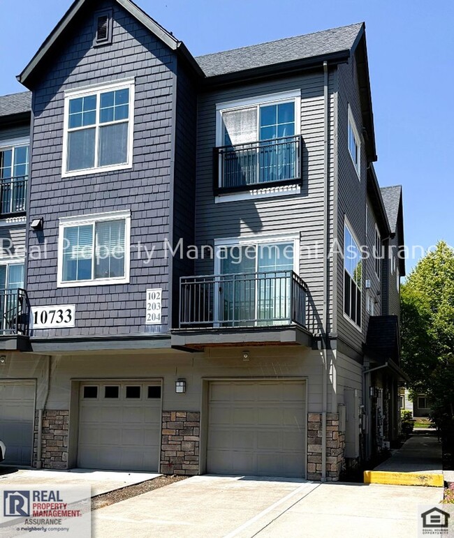 Building Photo - 10733 NE Red Wing Way