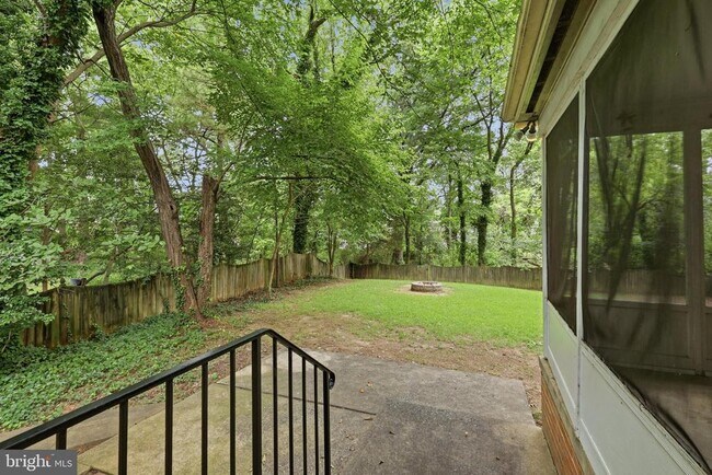 Building Photo - 8621 Buckboard Dr