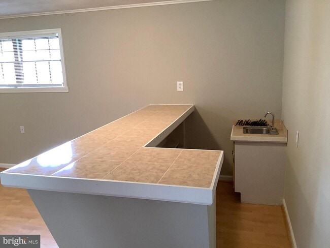 Building Photo - 9300 Southmoor Ct