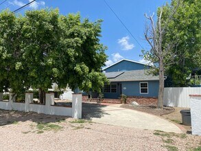 Building Photo - Remodeled 3 bed, 3 bath home on East end of Simi Valley