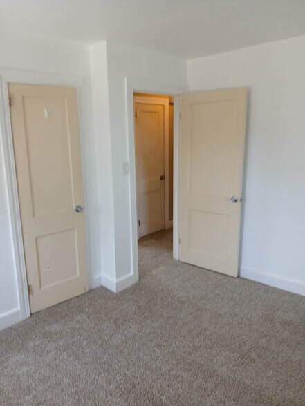 Building Photo - 6666 Hudson Ave