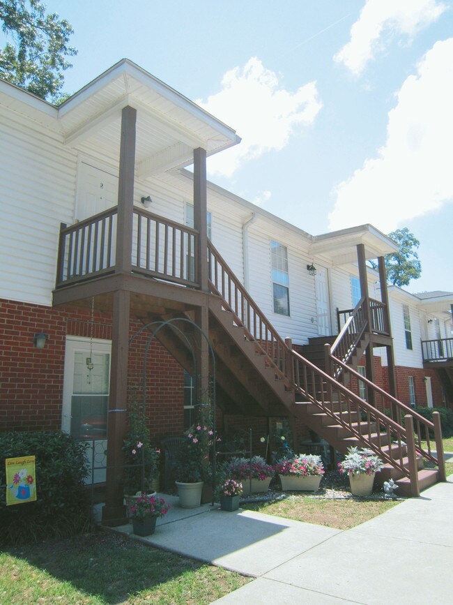Oaktree Apartments Saraland, AL Apartment Finder