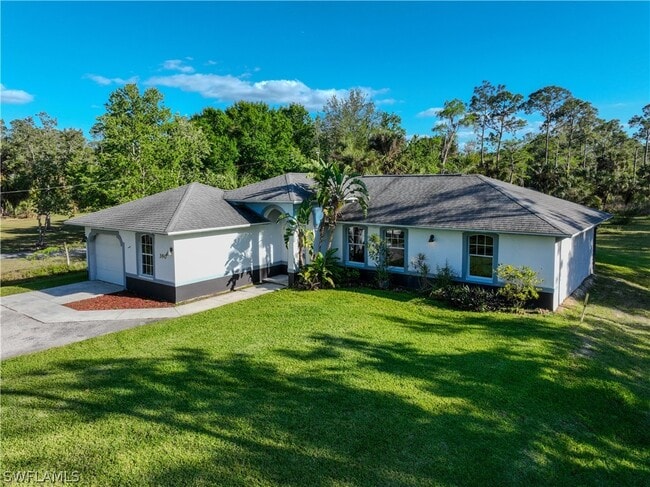 Building Photo - 390 35th Ave NE