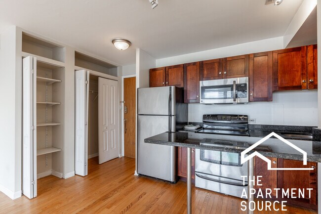 Building Photo - 4180 N Marine Dr