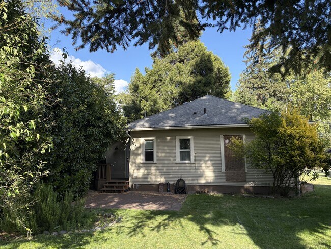 Building Photo - 26 Cottage St