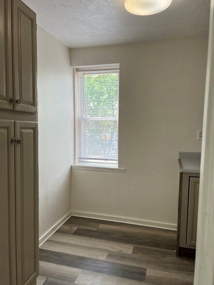 Building Photo - 217 Webster St