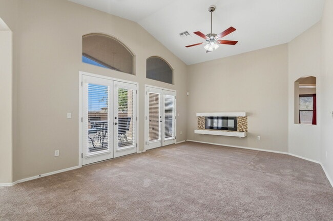 Building Photo - 39116 Quick Trot Dr