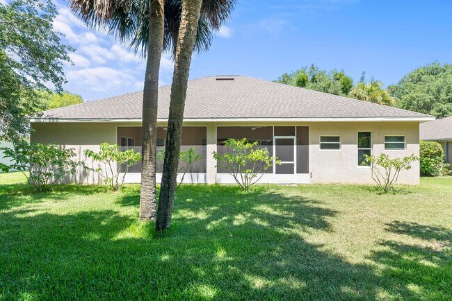 Building Photo - 24 Lakecliff Dr