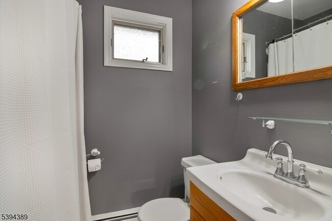 Building Photo - 111 W Shore Rd