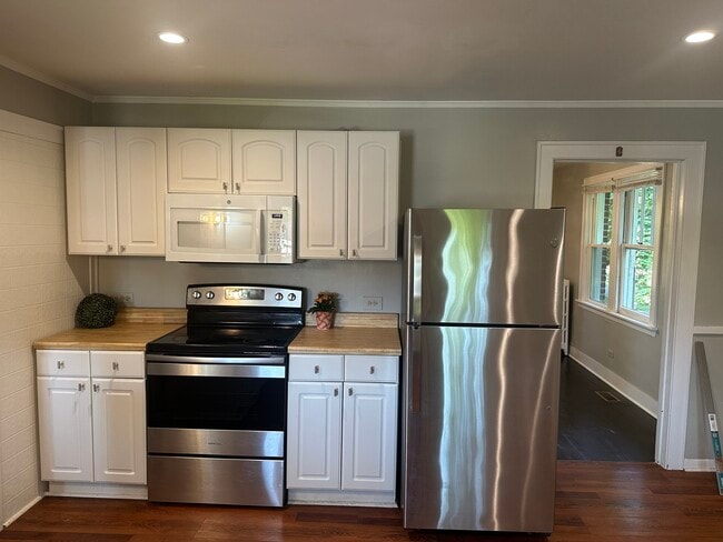 Building Photo - 1811 Prairie St