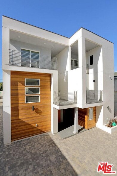 Building Photo - 855 McCadden N Pl
