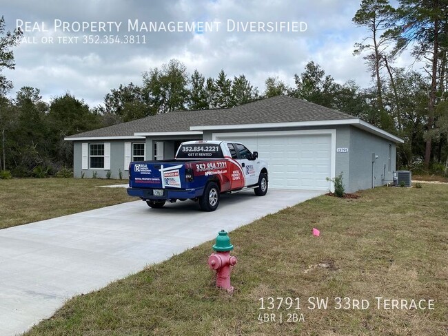 Building Photo - Desirable SW Ocala Neighborhood 4/2/2 *WON...