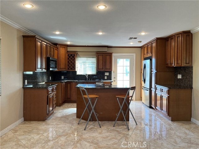 Building Photo - 135 Flower St