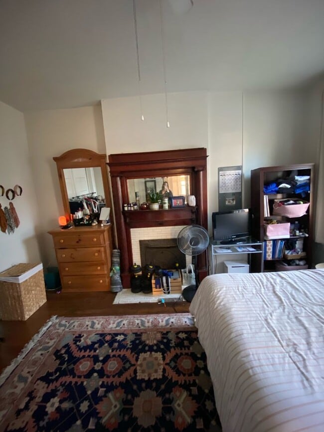 Building Photo - 312 S Upper St