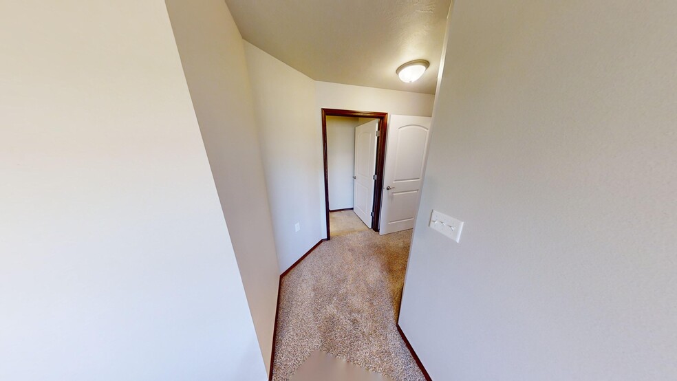 Building Photo - 110 Tanner Ct