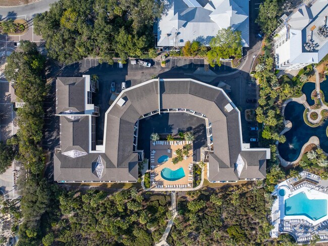 Building Photo - 4 N Forest Beach Dr