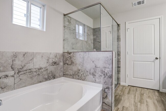 Building Photo - 6823 Escondido Dr