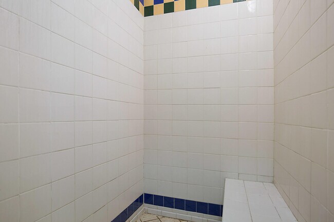 Building Photo - 20951 Via Alamanda