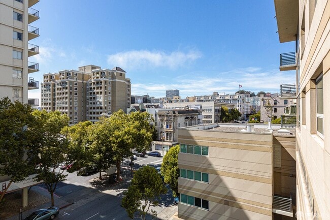 Building Photo - 1388 Gough St