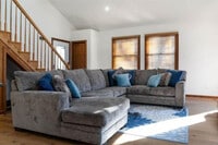 Building Photo - 547 Tall Pines Dr