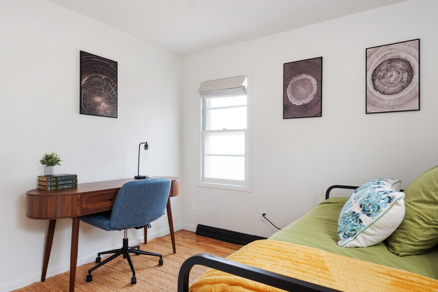 Building Photo - 6248 NE Wasco St