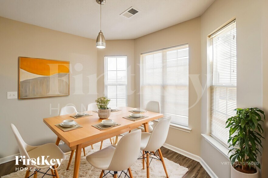 Building Photo - 120 Pointer Dr