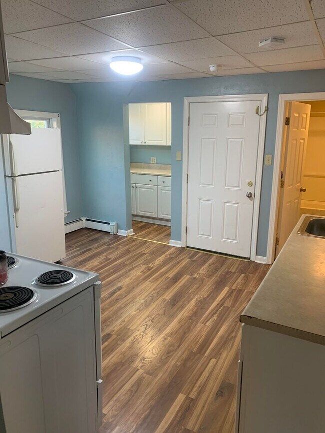 Building Photo - 6 S Harlem St