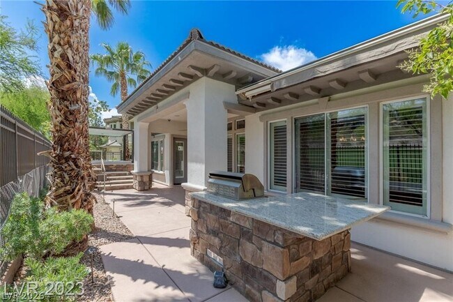 Building Photo - 1447 Foothills Village Dr