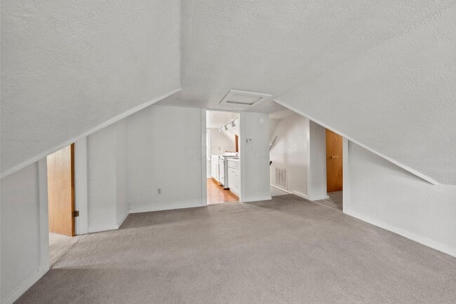 Building Photo - 1561 Glenn Ave