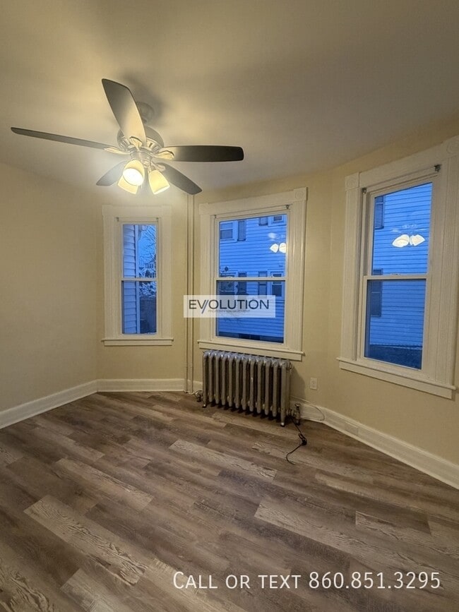 Building Photo - 564 High St