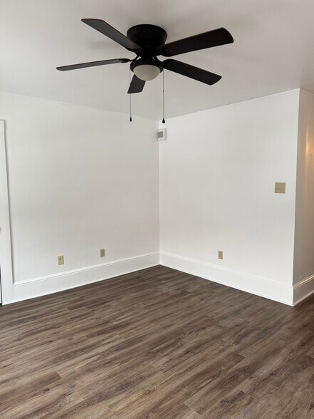 Building Photo - 226 Mill St