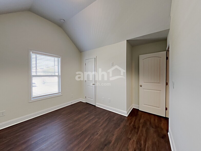 Building Photo - 2312 Pathfinder Dr