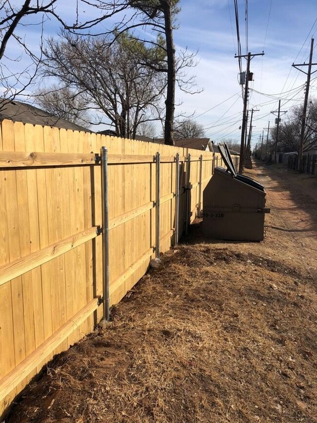 Building Photo - 3019 42nd St