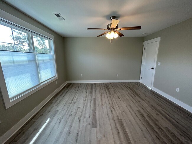 Building Photo - West AVL - 3/2 Contemporary Build Ready Now!