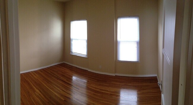 Building Photo - 455 S Alexandria Ave