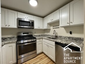 Building Photo - 2501 N Kimball Ave