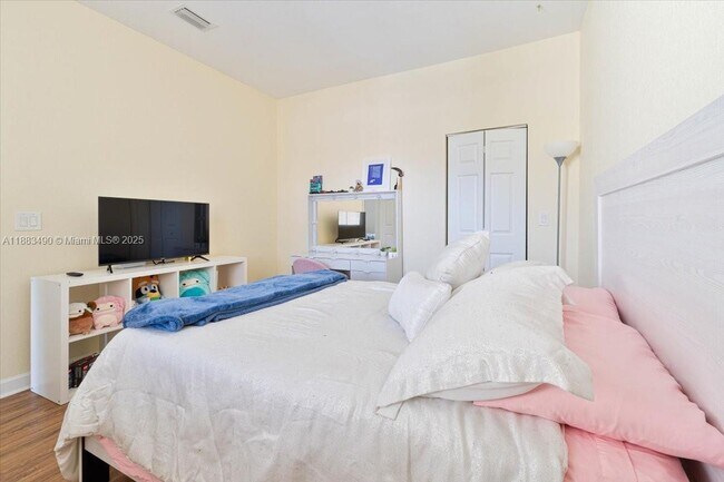 Building Photo - 12442 Emerald Creek Ct