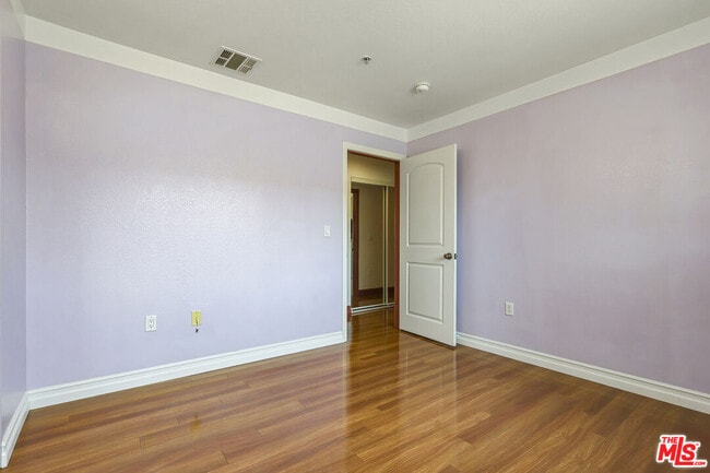 Building Photo - 1559 W 207th St