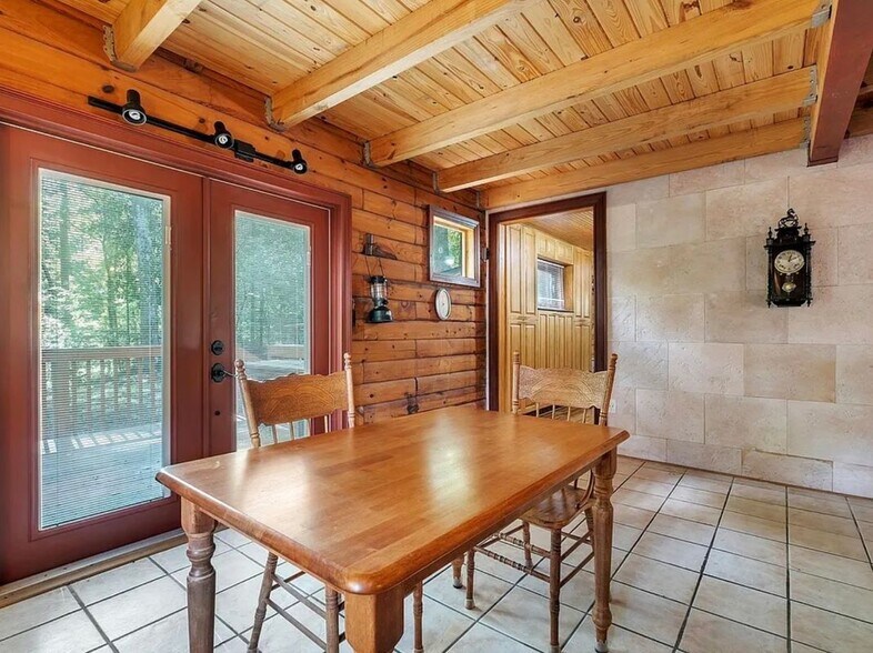 Building Photo - 1214 Timber Run