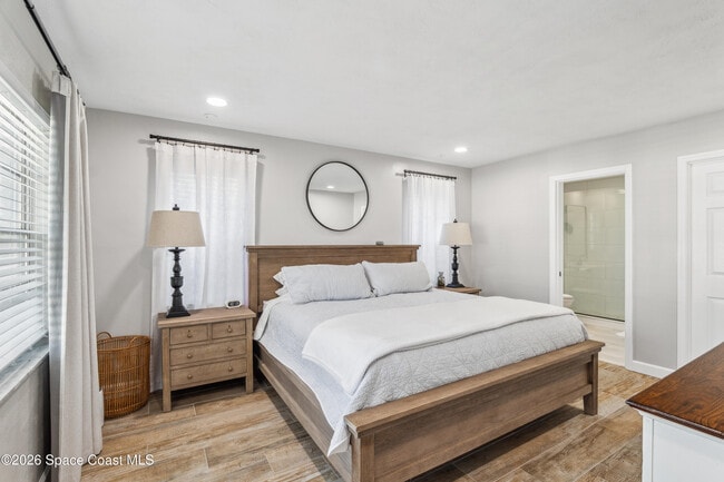 Building Photo - 591 Ponderosa St