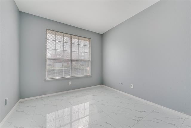 Building Photo - 2830 Rochester Ct