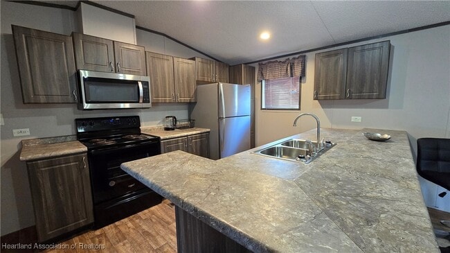 Building Photo - 44 Crawford Dr