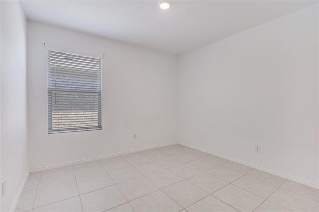 Building Photo - 2525 Russell St