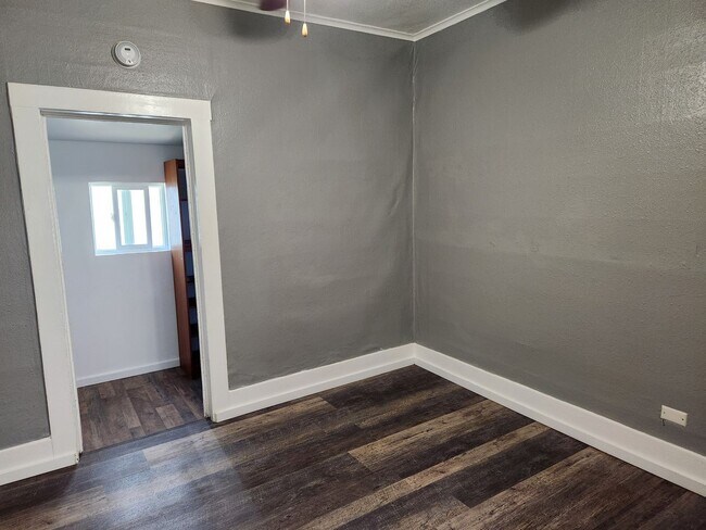 Building Photo - 920 Highland Ave