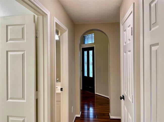 Building Photo - 1602 Lawick Cir