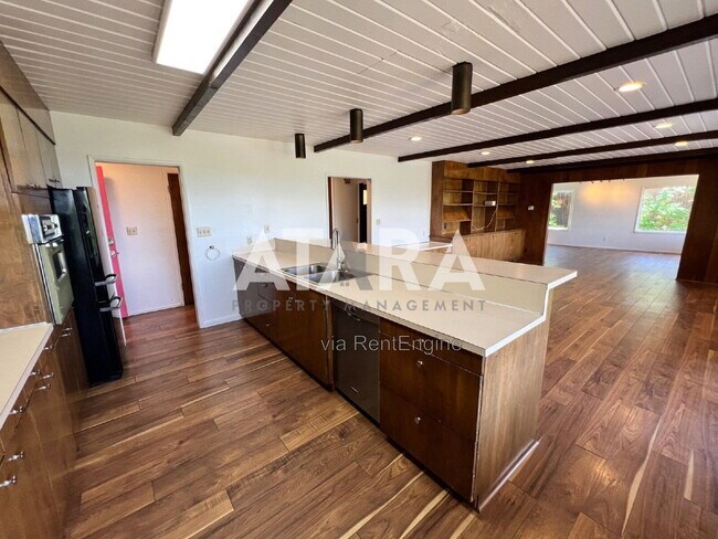 Building Photo - 270 2020 N
